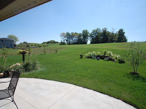 3rd image of 10200 Hidden Valley Dr