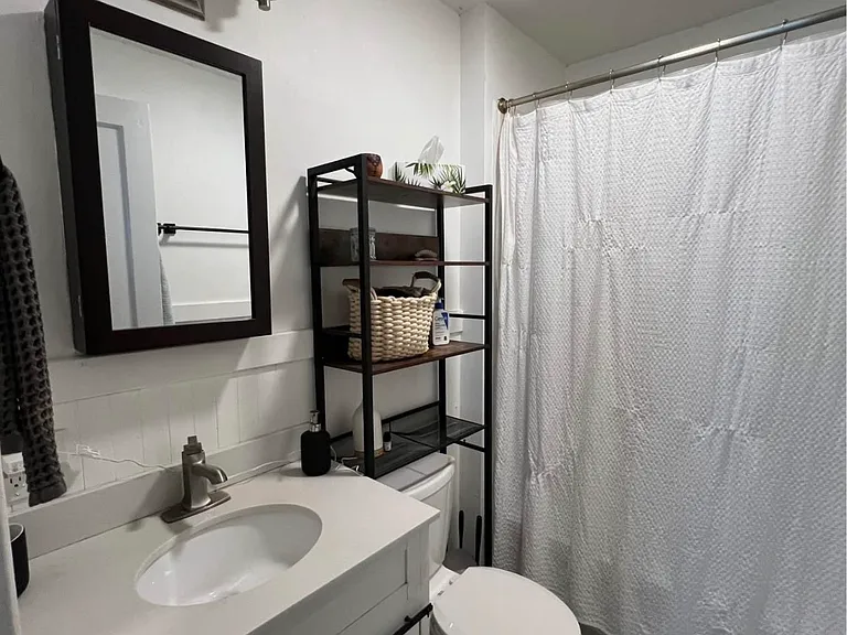 31 Clark St — Photo 11