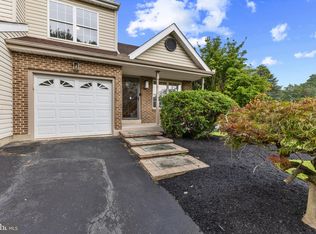 28 Eynon Ct, Hockessin, DE 19707