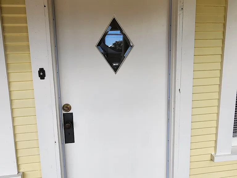 401 N Cherry St — Photo 4