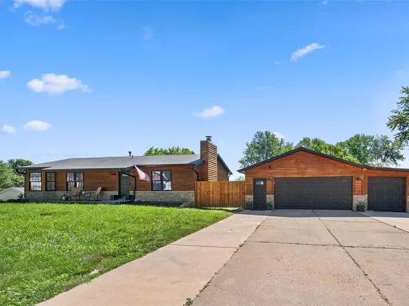 1340 Nutmeg Dr, Saint Charles, MO 63303