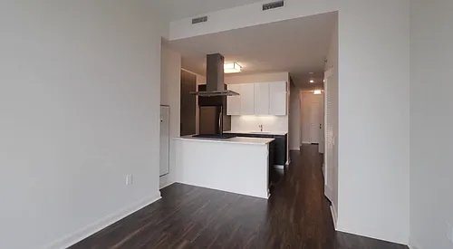224 N Clark St #1907 Photo 1