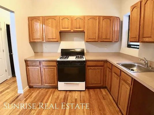 Rented by Sunrise Real Estate | media 53
