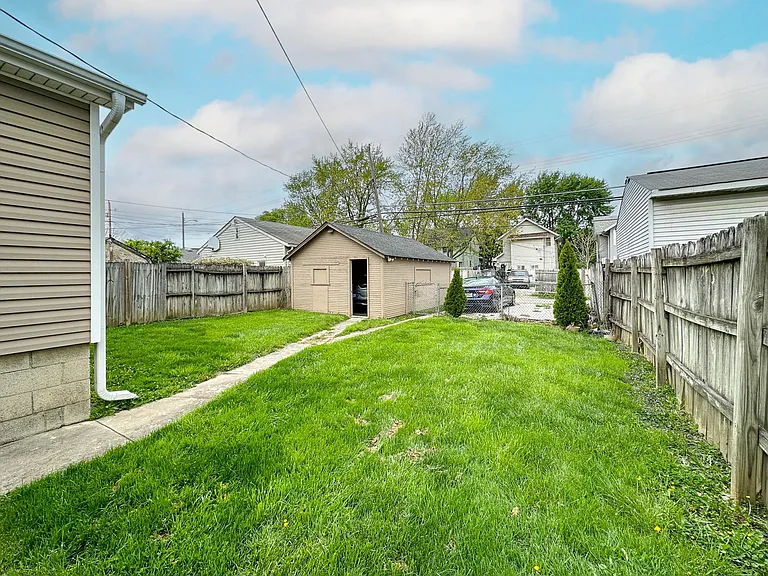 662 Southwood Ave — Photo 24