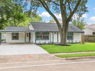 6610 Westview Dr, Houston, TX 77055