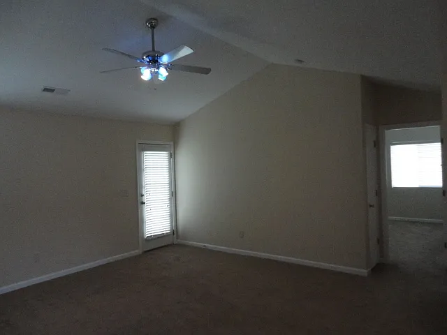 5701 Hiddenlake Dr — Photo 5