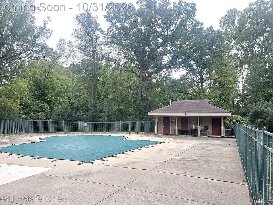 1465 Oakbrook E, photo 22