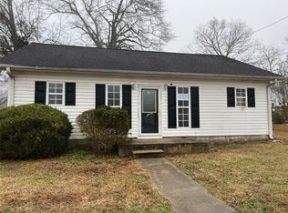 120 Maryland Ave, Honea Path, SC 29654