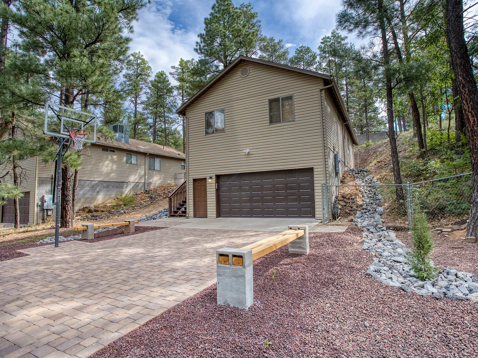 3 bed, 1200 sqft, $1,995 — Photo 1