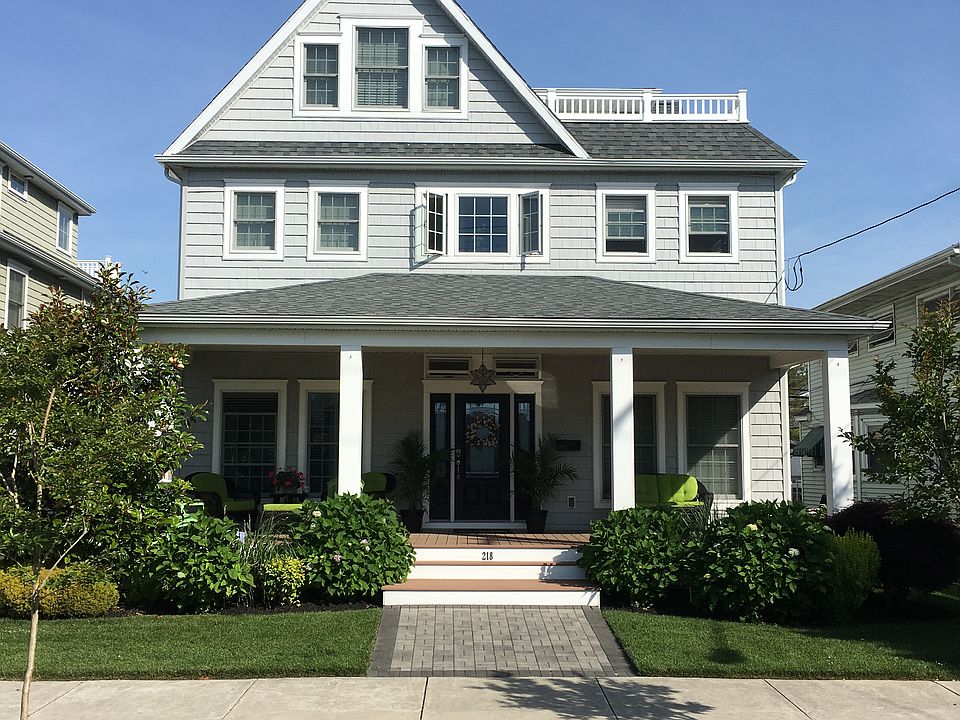 1st image of 218 Wesley Ave