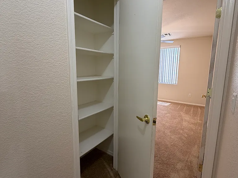 11402 W Hutton Dr — Photo 21