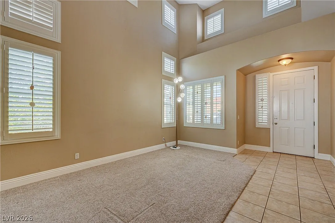 5 bed, 3.0 bath, 2273 sqft, $2,650 — Photo 4