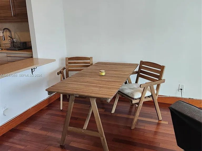 5401 Collins Ave #1110 — Photo 5