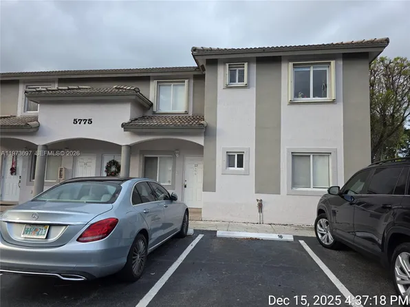 5775 NW 109th Ave APT 13, Doral, FL 33178