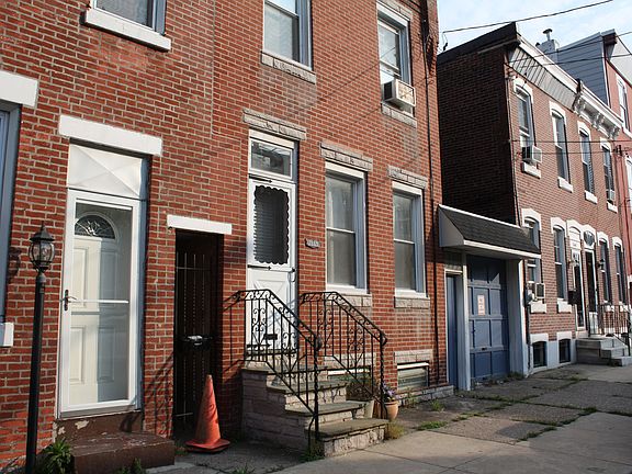 2nd image of 2667-69 E Thompson St