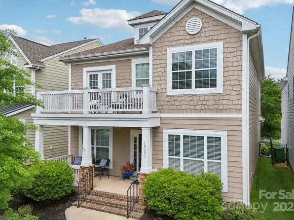 10401 Royal Winchester Dr, Charlotte, NC 28277
