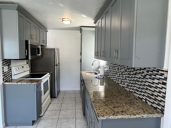 4th image of 2012 Ardmore Rd