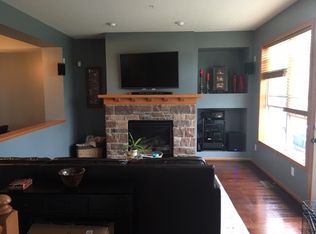 1822 Colonial Ln UNIT 6, Chanhassen, MN 55317