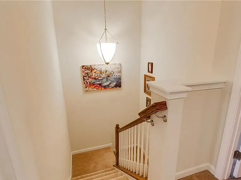 506 Broadmore Ln — Photo 24
