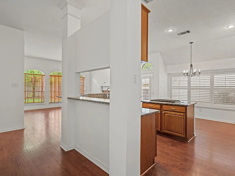 7902 Isaac Pryor Dr — Photo 7
