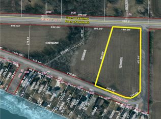 Nickels Dr #4, Oshkosh, WI 54904