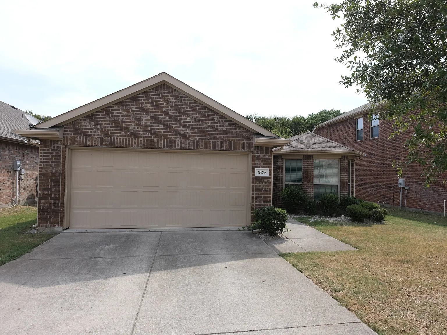 4 bed, 1645 sqft, $1,900 — Photo 1