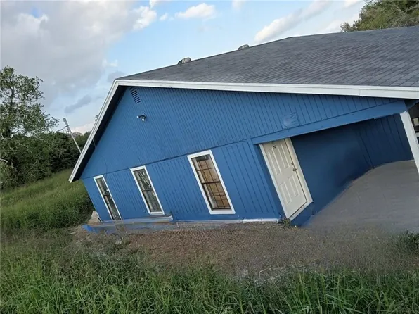 2500 McCain Dr, Corpus Christi, TX 78410