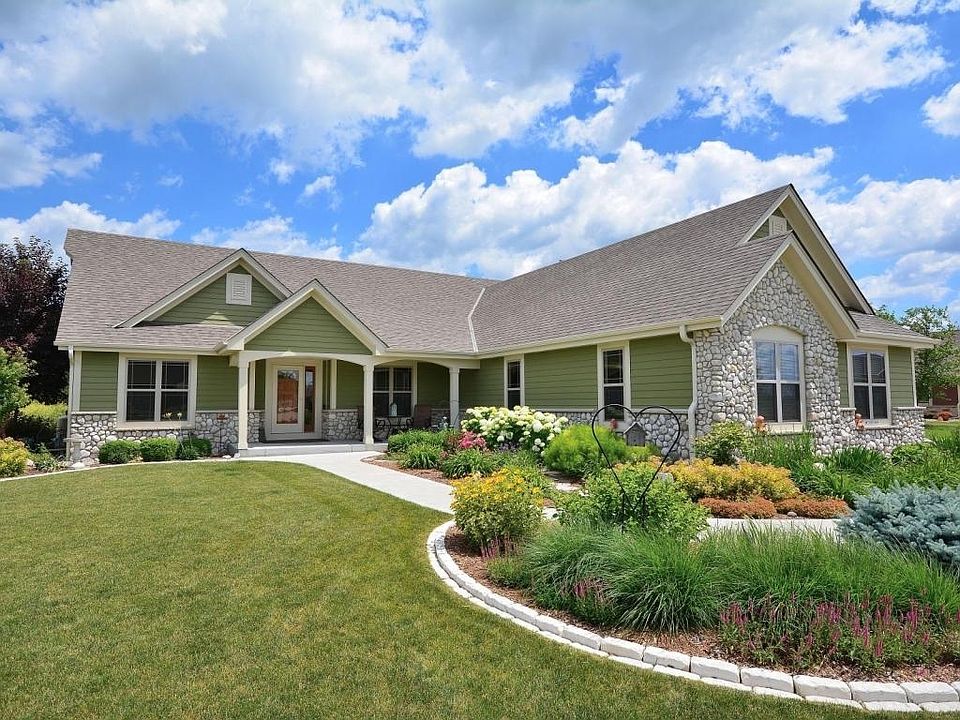 1st image of W356N6684 E Stonewood Dr
