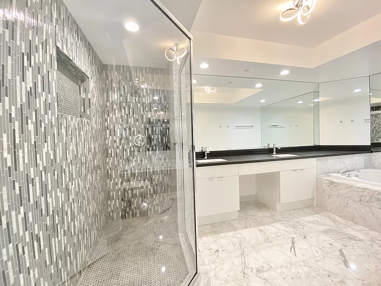 16400 Collins Ave #542 — Photo 30