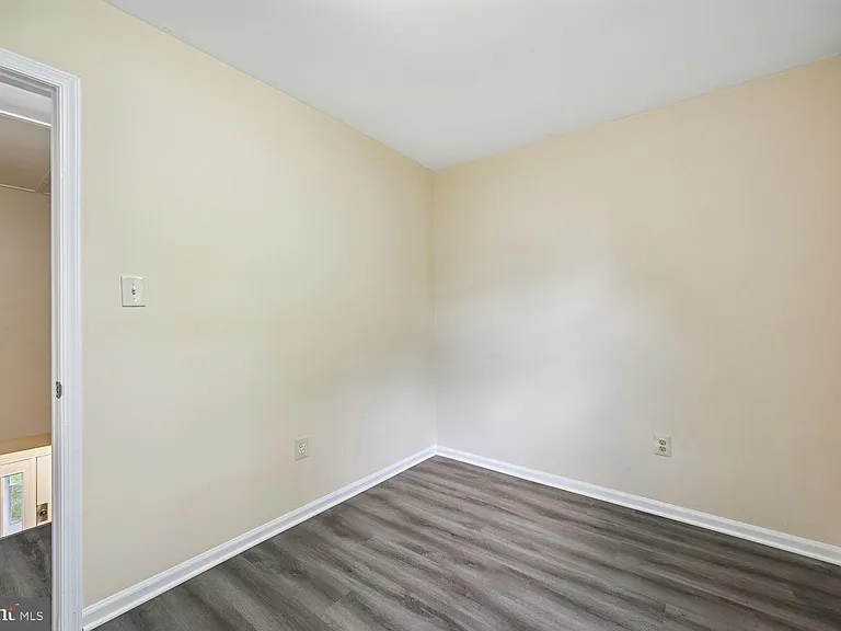 8805 Bolero Ct — Photo 34