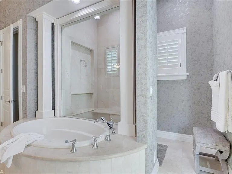 1551 Gulf Shore Blvd S — Photo 31