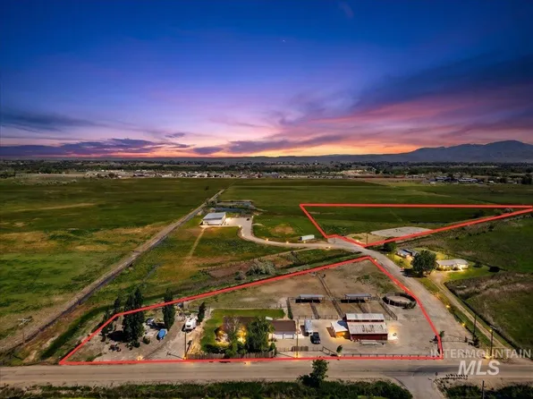 2588 W Sales Yard Rd, Emmett, ID 83617