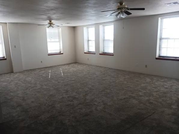 303 N Kansas Ave, Liberal, KS