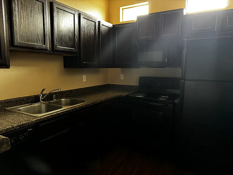 2521 Robert Wynn St #5 — Photo 6