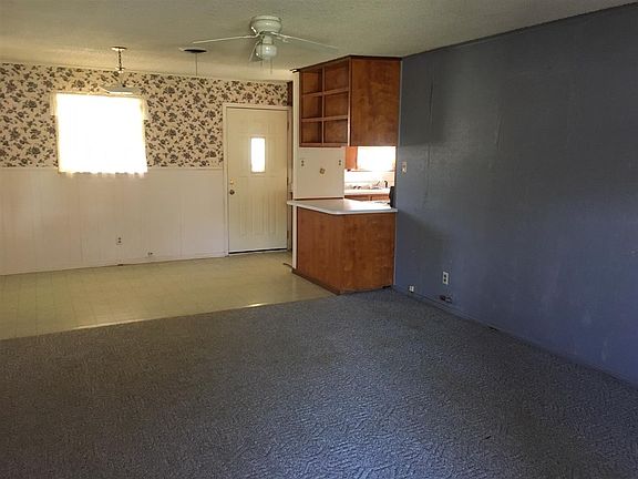 5th image of 400 W College Ave
