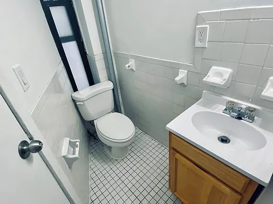 Rented by Charie Properties LLC | media 19