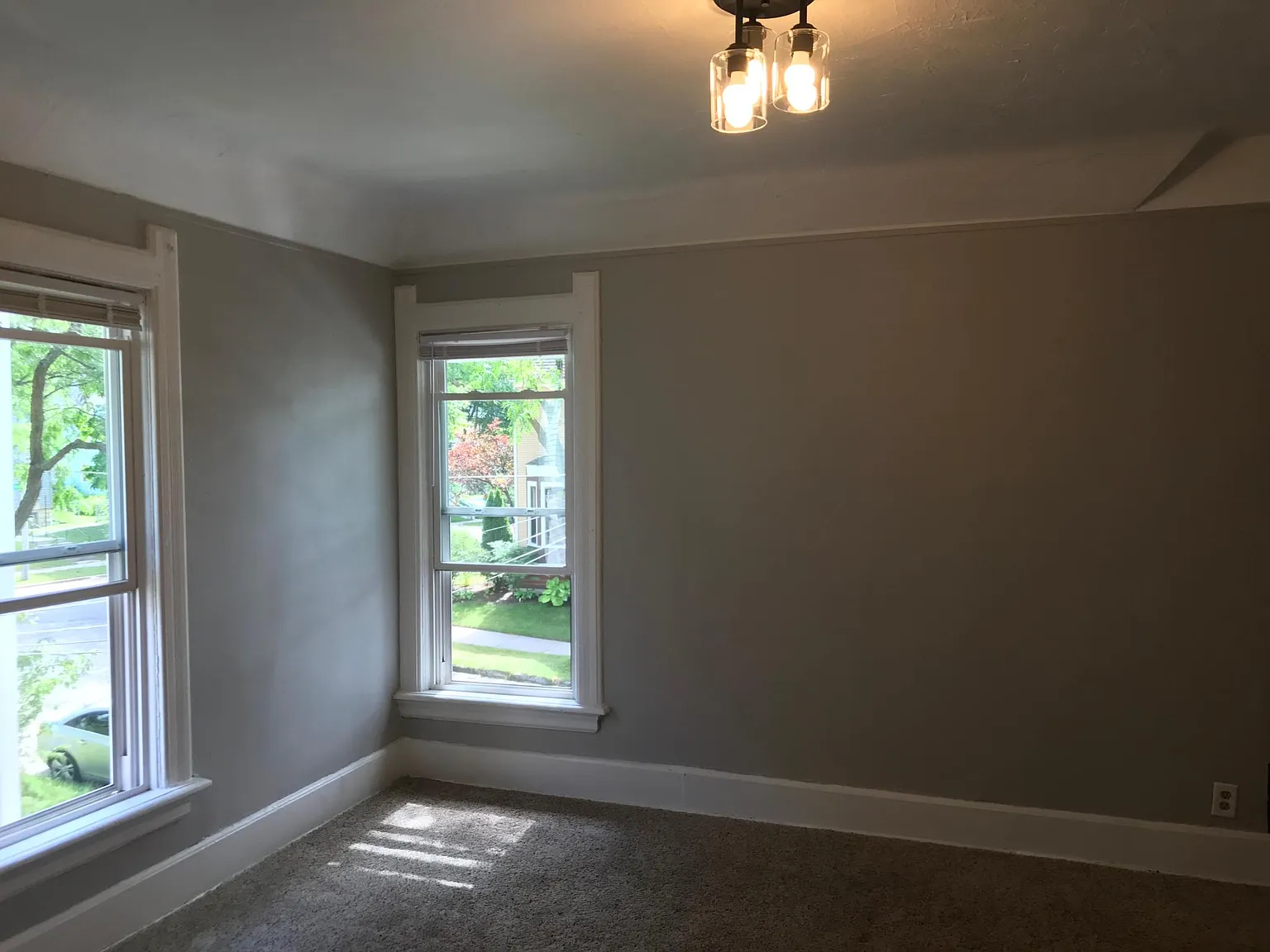 526 E Garfield Ave — Photo 4