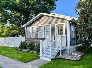 18 Lake St, Rouses Pt, NY 12979