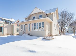 302 W Cook St, New London, WI 54961