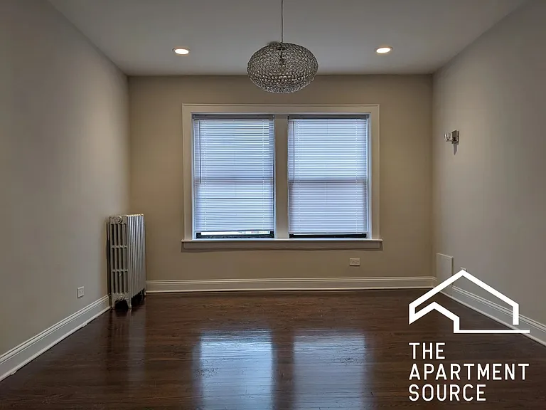 4809 W Montrose Ave #G — Photo 4