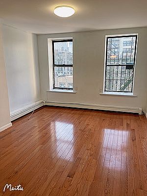 3rd image of 32 Allen St APT 5A