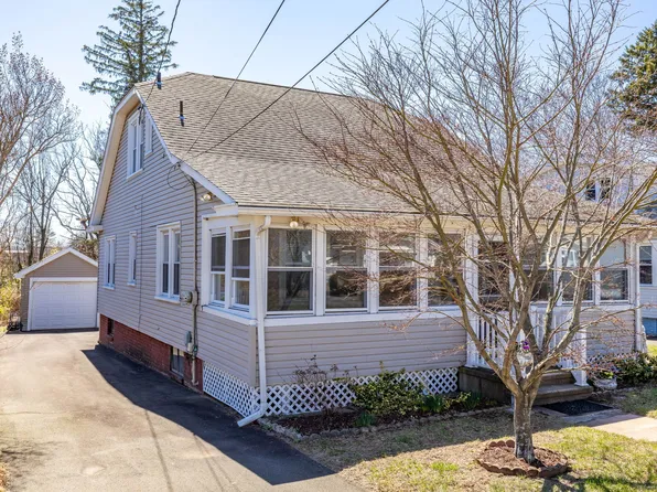 28 Tuttle Place, East Haven, CT 06512