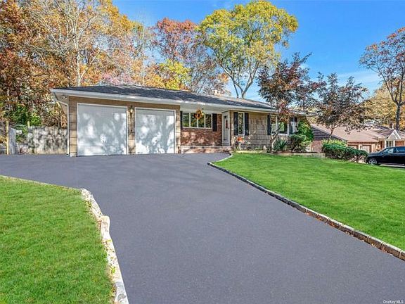4th image of 23 Princeton Dr