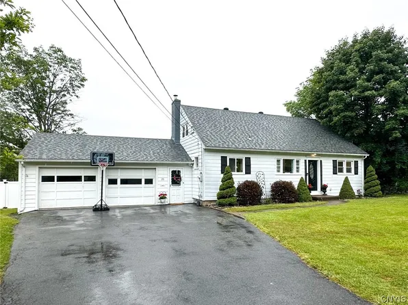 25 Forest Rd, Utica, NY 13501