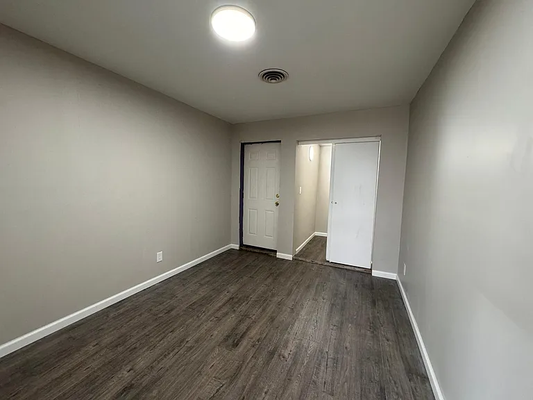 1334 E Maxlow Ave — Photo 17