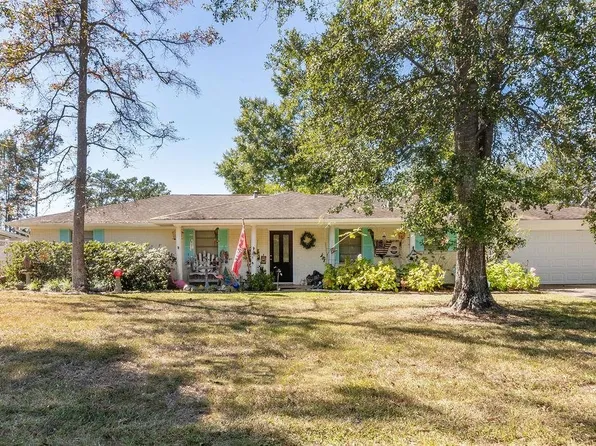 215 Wildwood Dr, Village Mills, TX 77663