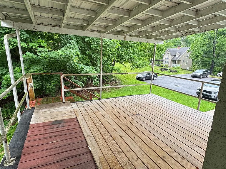 862 Iron Ridge Rd #I — Photo 7
