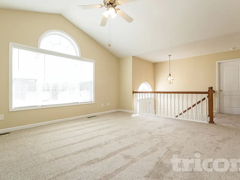 6355 Queensdale Dr — Photo 6
