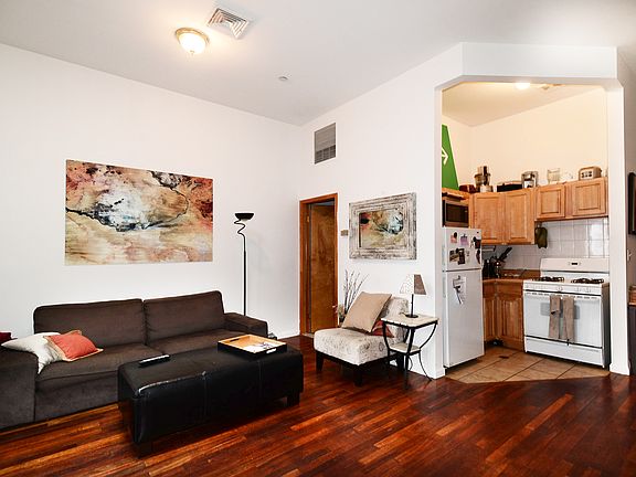 2nd image of 124 Allen St APT 5B