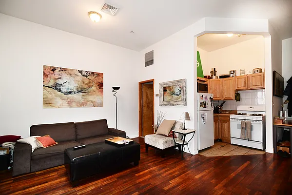 Rented by J Misrahi Realty Corp | media 27